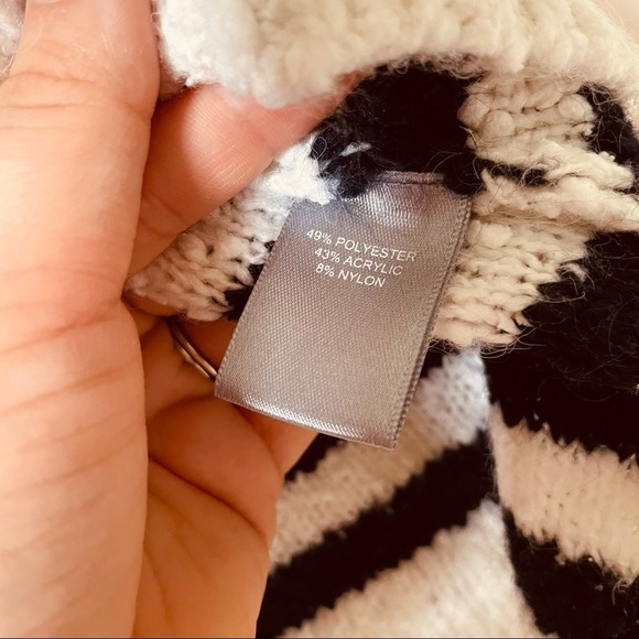 Marled | Soft Striped Sweater - Picture 5 of 5